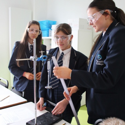 Scott Medical & Healthcare College - Year 9 students investigate Hooke ...